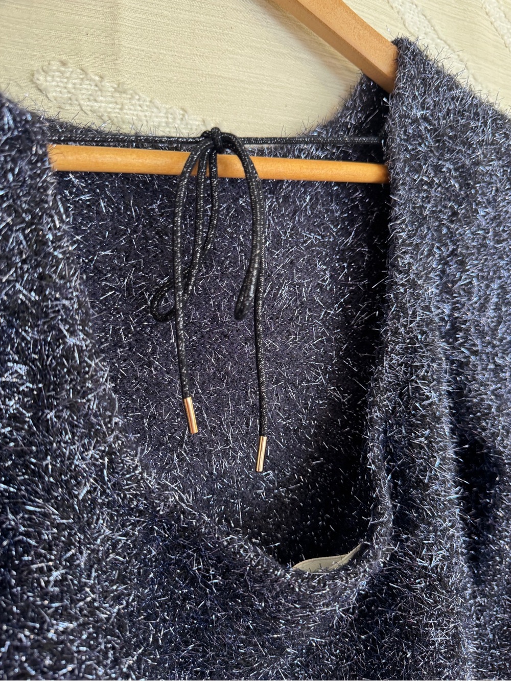 Anthropologie Women’s Small Eyelash Metallic Tie Back Cropped Sweater Navy Blue - Picture 5 of 9